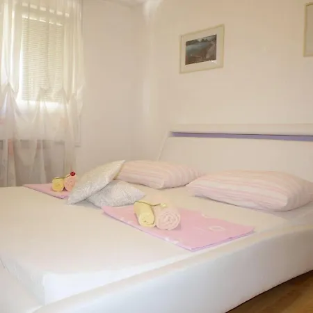 Apartment Apartments With A Parking Space Orebic, Peljesac - 10088